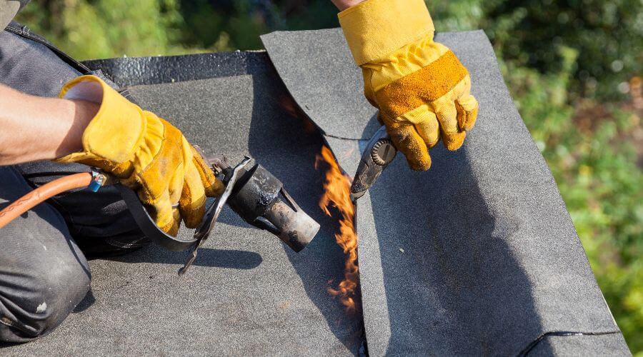 Professional gutter cleaning in Belle Rive, IL
